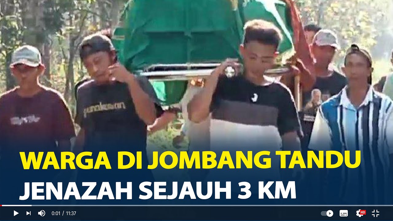 Memilukan, Warga Tandu Keranda Jenazah Sejauh 3 Km krn KaDes Ogah Pinjamkan Ambulans