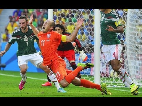 10 Manusia Ternarsis di Dunia Sepakbola