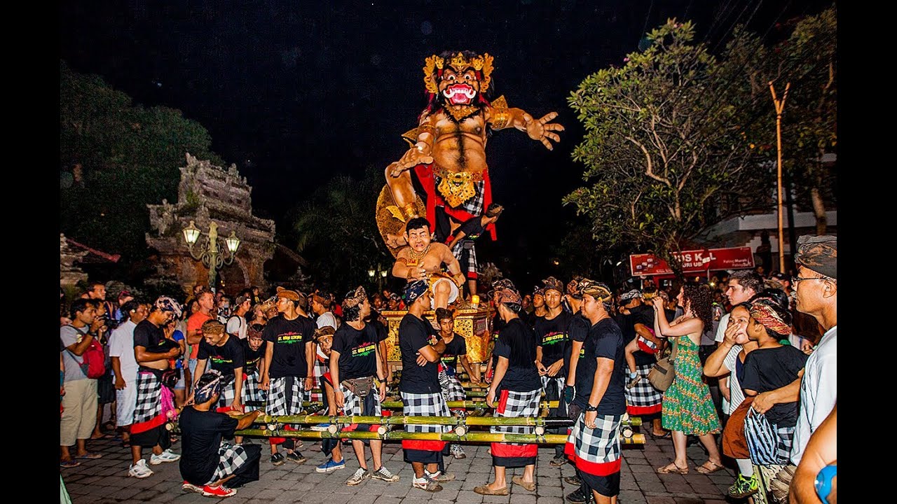 Ritual Adat Bali yang Unik dan Menarik