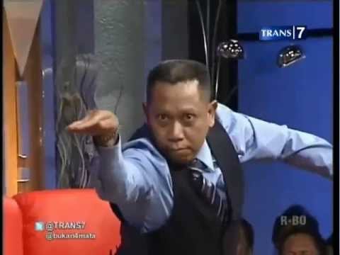 Bocah 9Tahun digigit beruang tangannya, Gak "Aduhh aduhh" malah dia bingung ..