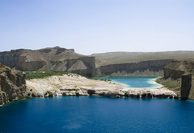 Band-e Amir, Rangkaian Danau dengan Air Sebiru Tinta