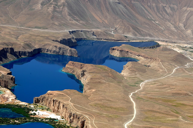 Band-e Amir, Rangkaian Danau dengan Air Sebiru Tinta