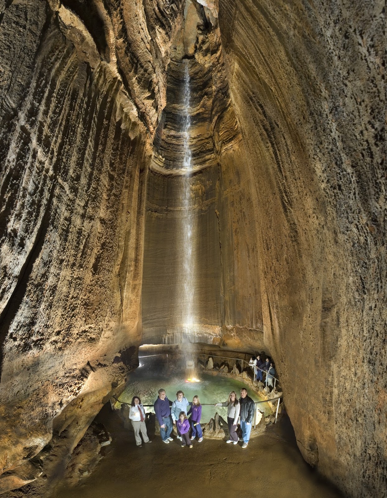 Air Terjun Paling Unik dan Indah di Dunia