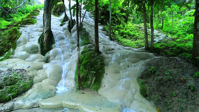 Air Terjun Paling Unik dan Indah di Dunia
