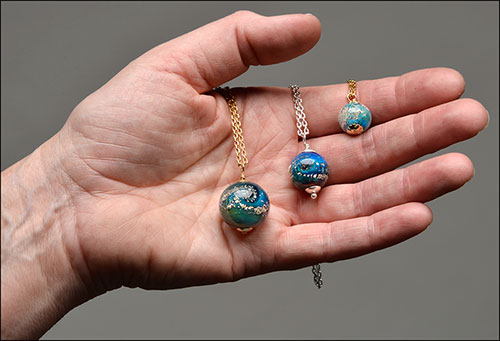&quot;Memorial Ash Beads&quot;, Cara Baru Mengenang Dia yang Tiada