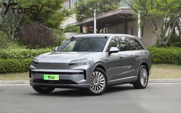 Ekonomi terbesar pertama dan kedua dalam grafik dan angka 