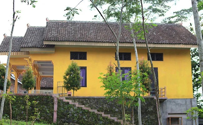 Main Yuk ke Wihara Buddhametta, Temanggung