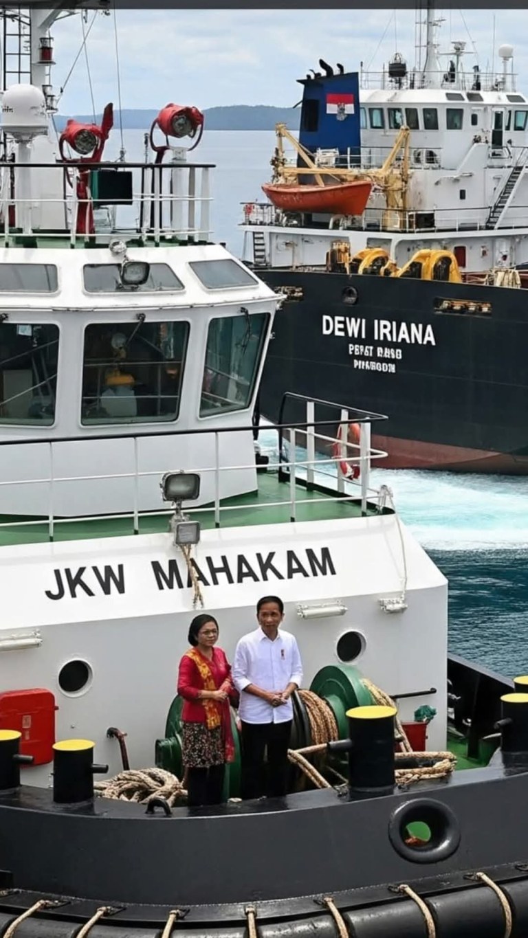 Jokowi Mengklaim Tidak Ada Kaitan Dengan Kapal JKW Mahakam dan Dewi Iriana