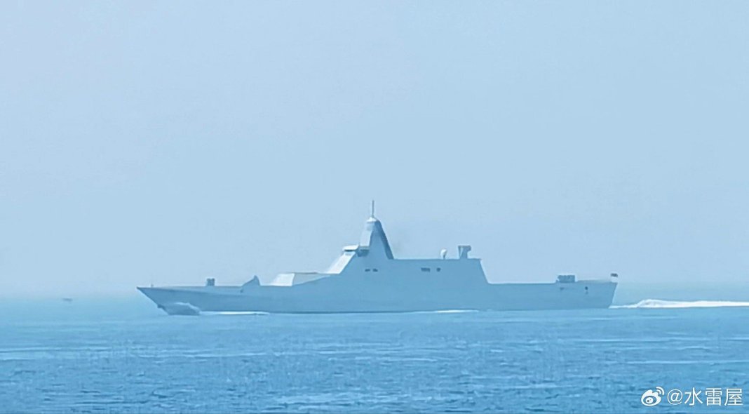penampakan-korvet-stealth-baru-china-melakukan-sea-trials