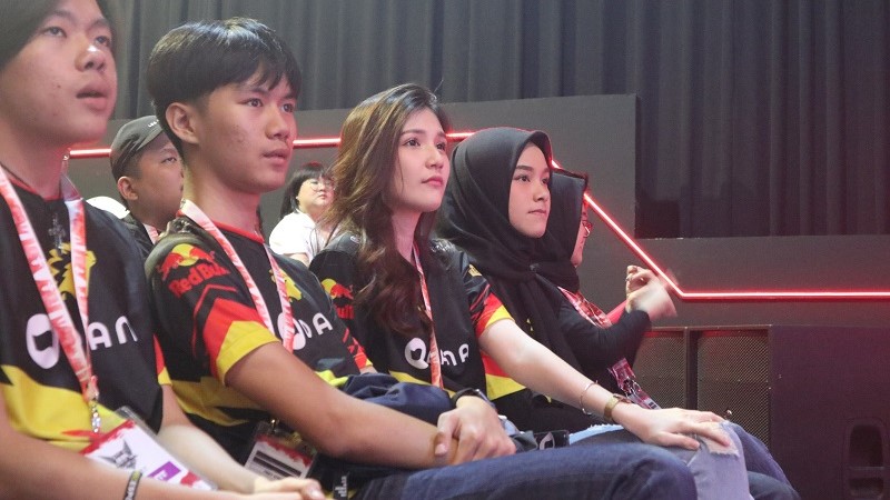 Christy Chriselle, Migrasi Karir dari JKT48 Hingga ke ONIC Esports