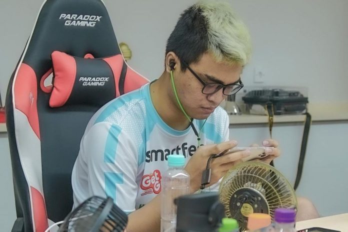 gd-nicil-mantan-penjaga-warnet-yang-jadi-ketua-tim-esports