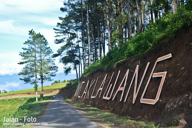 Landscape Maninjau dari Puncak Lawang Sumatera Barat