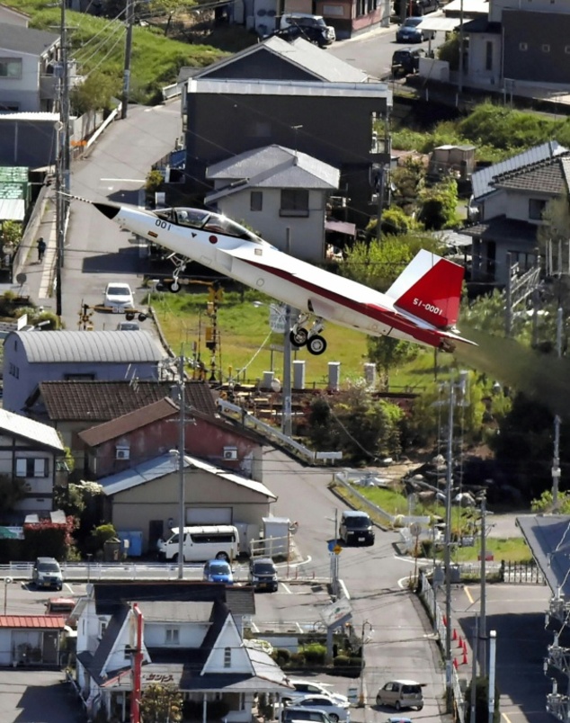 WOW!!! Jepang Berhasil Produksi Pesawat Siluman Sendiri!