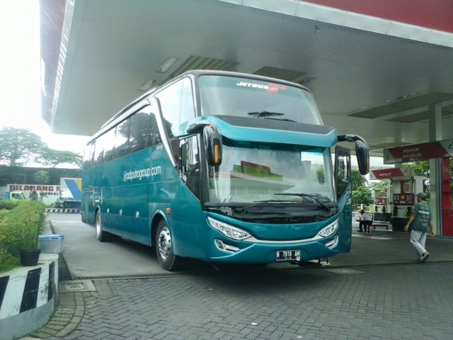 4 Keistimewaan OH1521 (Si Kuler Jahat),Bus Terbaik Dan Legendaris Dari Mercedes Benz