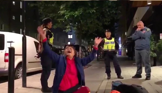 All the details you need on the Chinese tourists who were ”brutally” handled by Swe