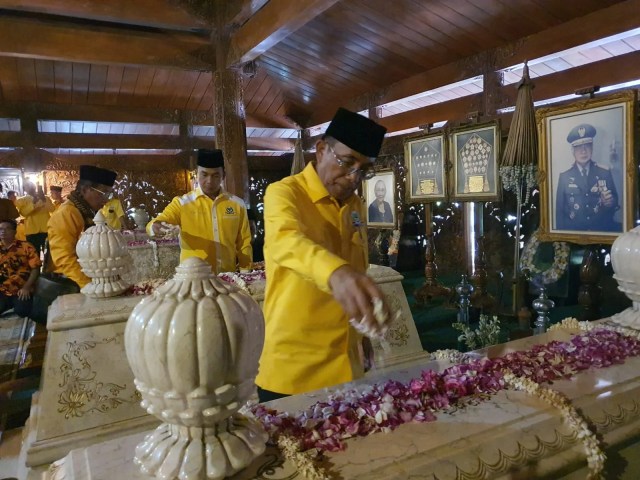 Di Makam Pak Harto, Partai Golkar Jateng Usulkan Soeharto sebagai Pahlawan Nasional