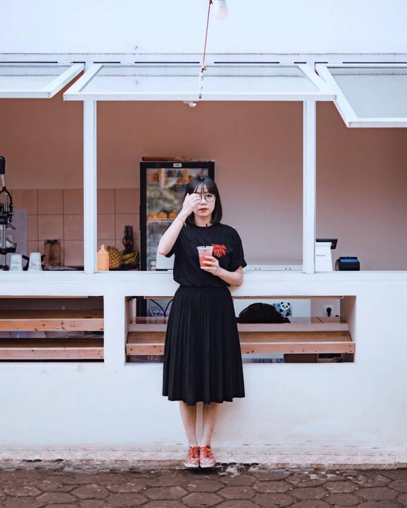 Halaman Belakang : Open Space Cafe di Bpgor yang Cozy Banget!