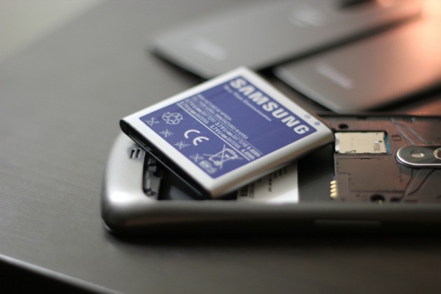 10 Mitos Menarik Yang Sering Muncul di Permukaan Tentang Baterai Smartphone