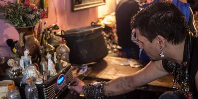 Seperti Inilah Kehidupan Masyarakat Bucharest yang Dianggap Sampah
