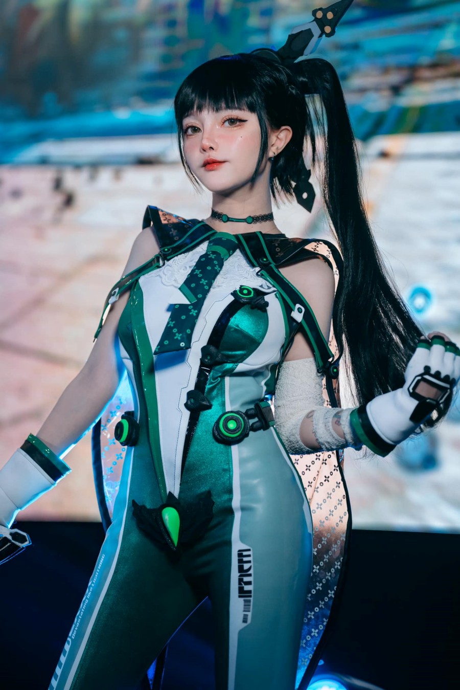 Eksklusif! Le Josette Bercosplay sebagai Eve di Stellar Blade