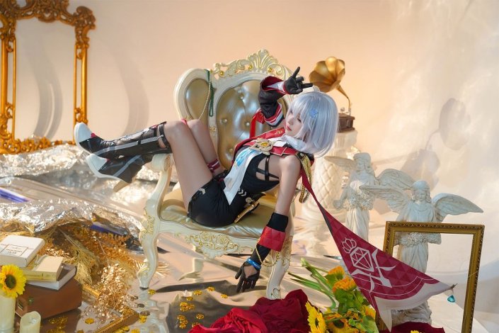 Cosplay Keren! Gadis Thailand Jadi Topaz dari Honkai: Star Rail, Bikin Kagum!