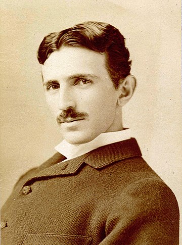 4 Fakta Tesla VS Edison