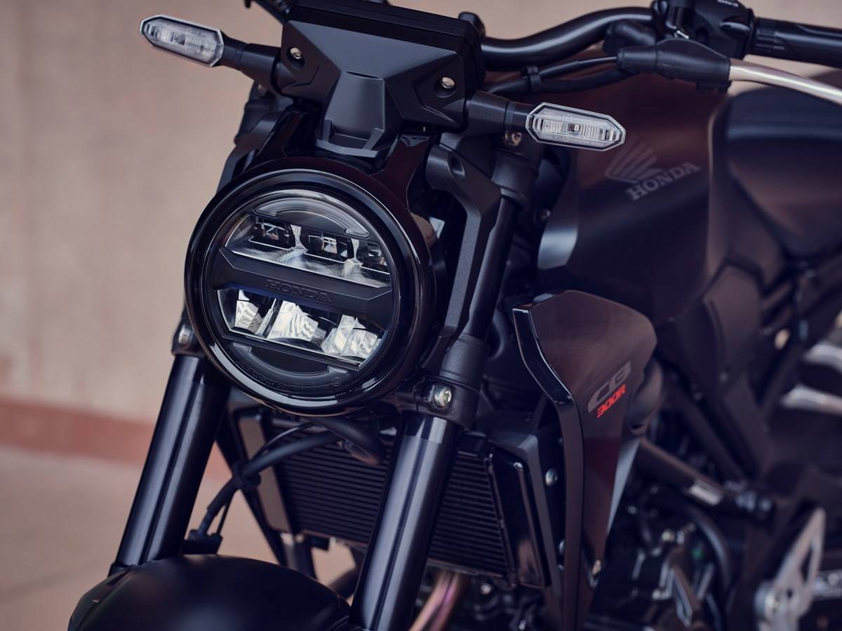 Honda CB300 2022, Jatuh Cinta Pandangan Pertama