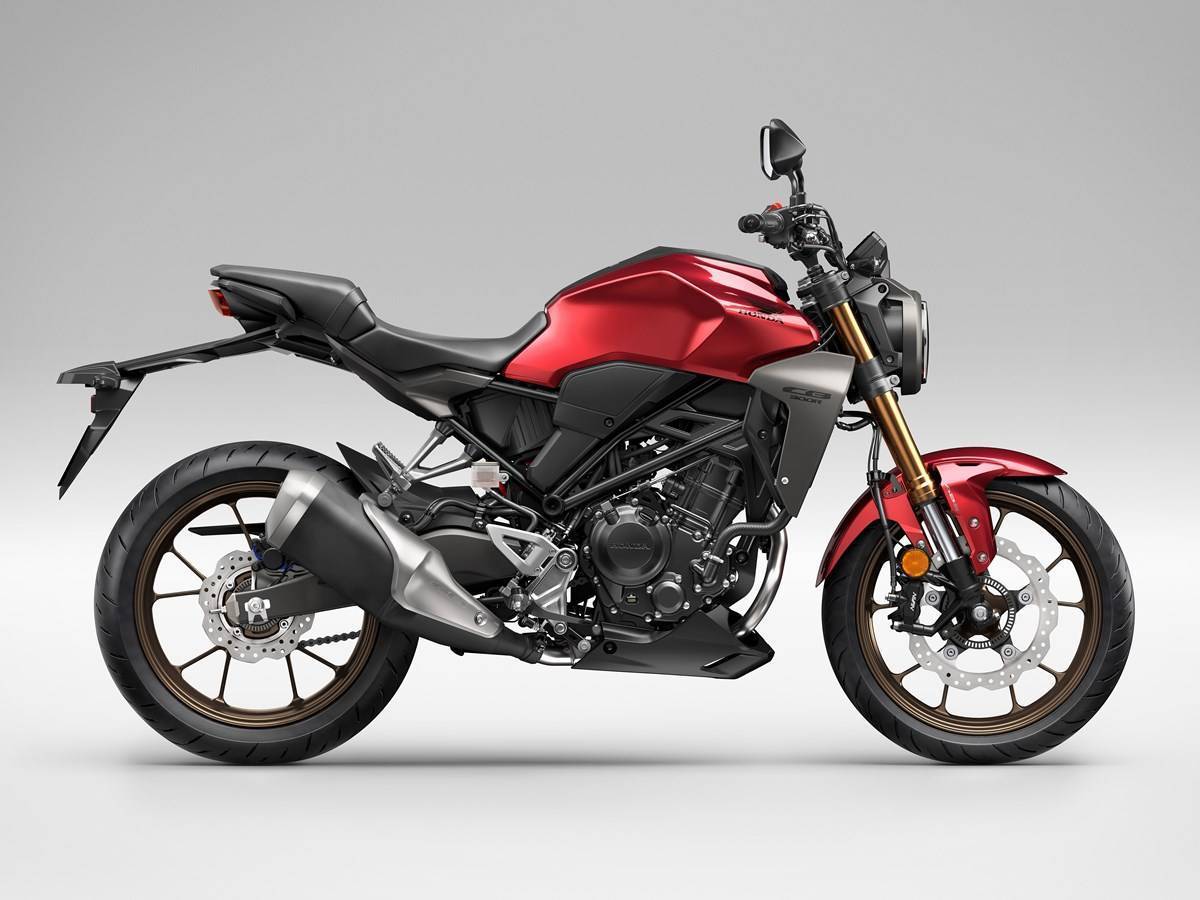 Honda CB300 2022, Jatuh Cinta Pandangan Pertama