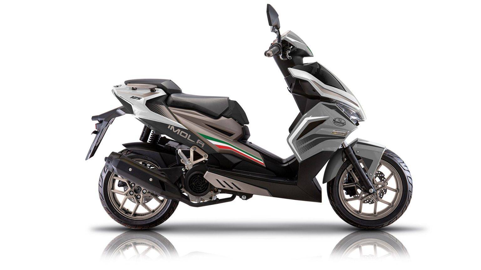 Skutik Sporty 125cc Mesin DOHC, Ramping Dan Garang Banget