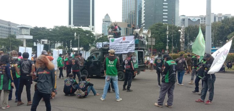LASKAR MALARI MENAGIH JANJI PRESIDEN JOKOWI TENTANG PAYUNG HUKUM BUAT PROFESI OJOL