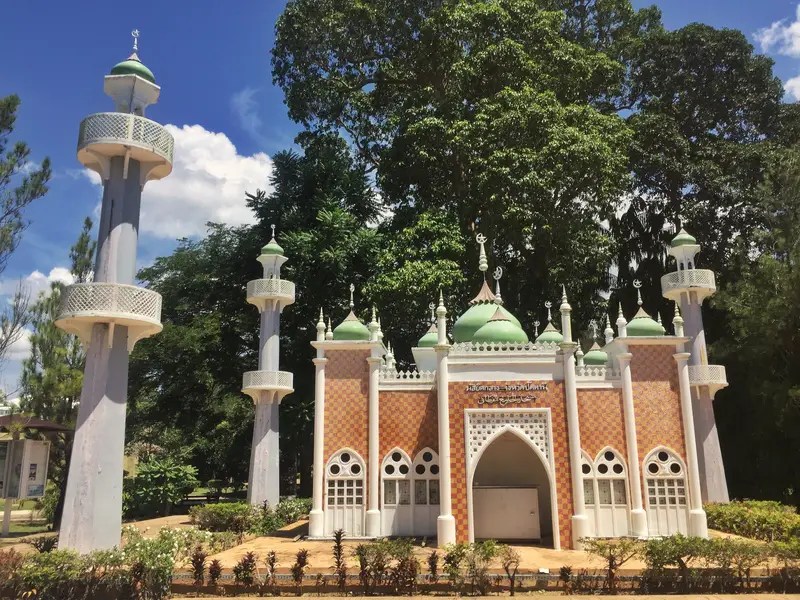 Keliling 23 Mesjid di Dunia Dalam 1 Hari, Bisa Kok!