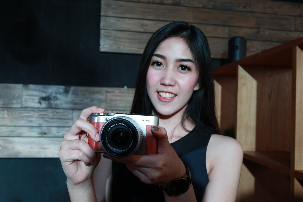 Tertarik dengan Fujifilm X-A5? Inilah Kelebihan dan kekurangannya