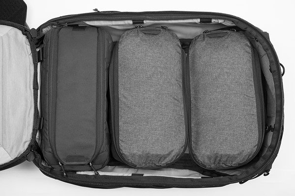 Peak Design 45L Travel Backpack: Tas Travelling Praktis, Bisa Bawa Pakaian dan Kamera