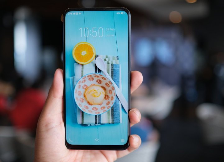 &#91;Gadget Guide&#93; 7 Smartphone Pilihan dengan Layar Penuh Tanpa Poni dan Bezel Tipis