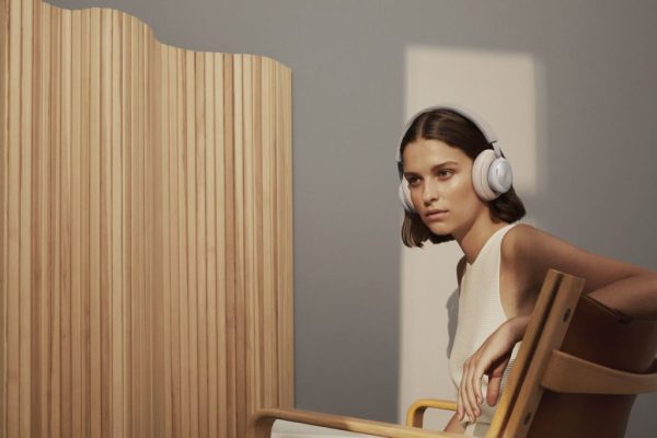 bo-beoplay-h4-2nd-gen-kini-mendukung-asisten-virtual-dan-bluetooth-aptx
