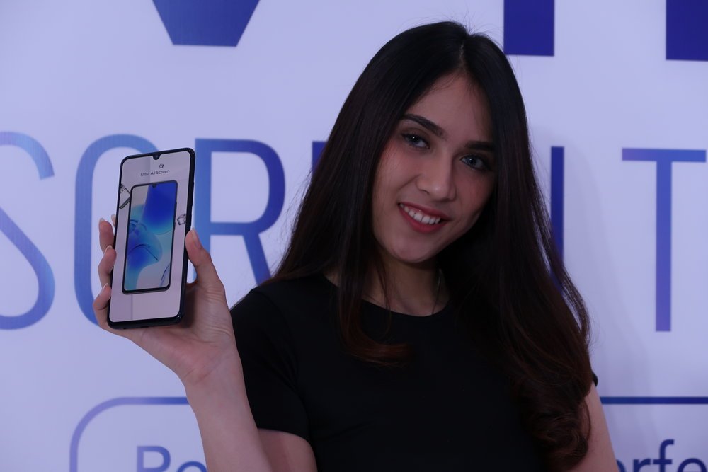 vivo-v11-pro-jadi-smartphone-pertama-dengan-sensor-sidik-jari-di-bawah-layar