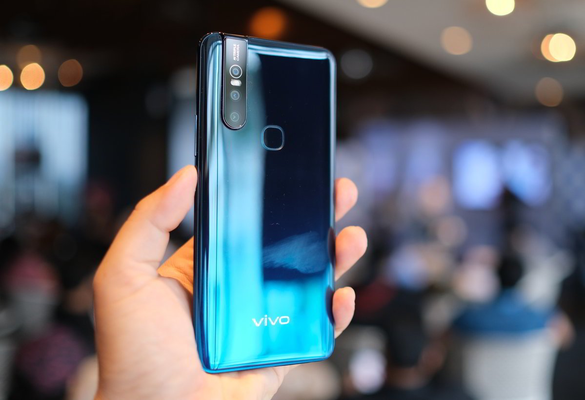 Tertarik Membeli Vivo V15? Simak Dulu Kelebihan dan Kekurangannya