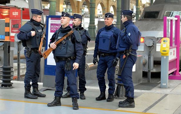 4L,Paris attacks: Second terrorist named as Ahmed Almuhamed 'was posing as Syrian