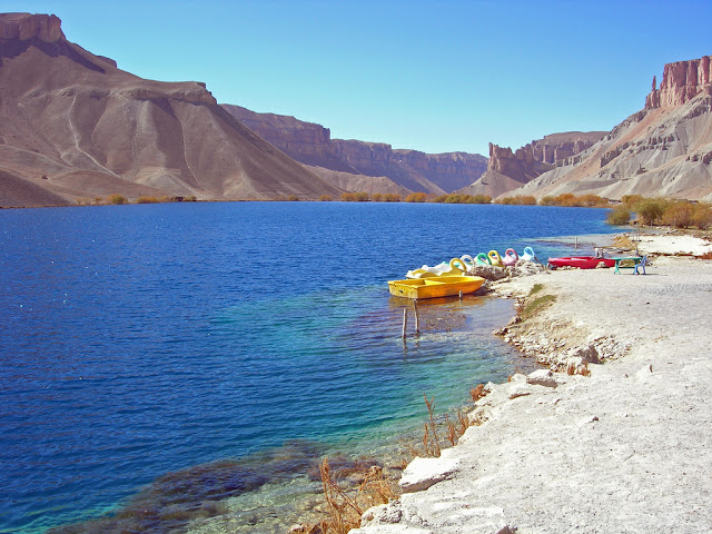 Band-e Amir, Rangkaian Danau dengan Air Sebiru Tinta
