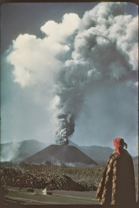 Paricutin – Gunung yang Lahir di Kebun Jagung