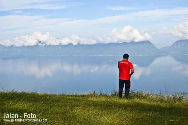 Landscape Maninjau dari Puncak Lawang Sumatera Barat
