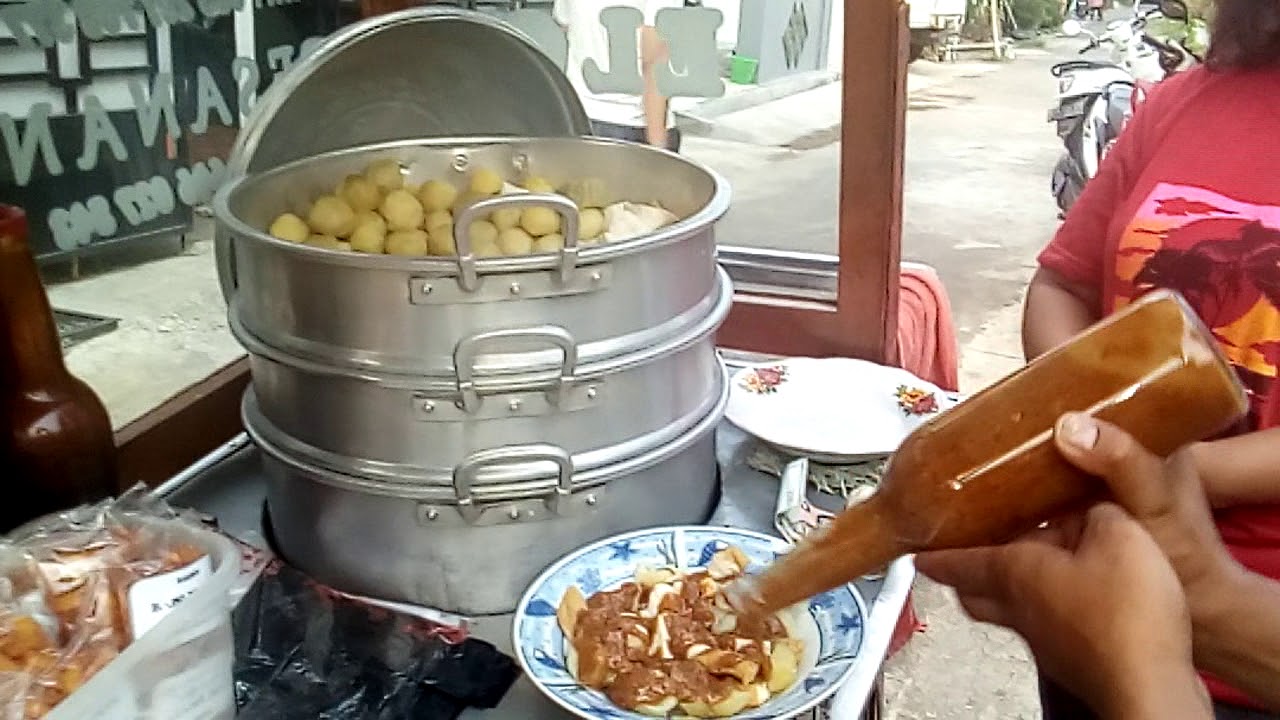 Luar Biasa! Modal Gerobak Bisa Omset 1,8 Juta dari Jualan SIomay