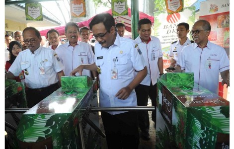 5 Hal Yang Bisa Diwajibkan Non-Tunai Selain Tol, Yang Terakhir Bikin Jomlo Gigit Jari