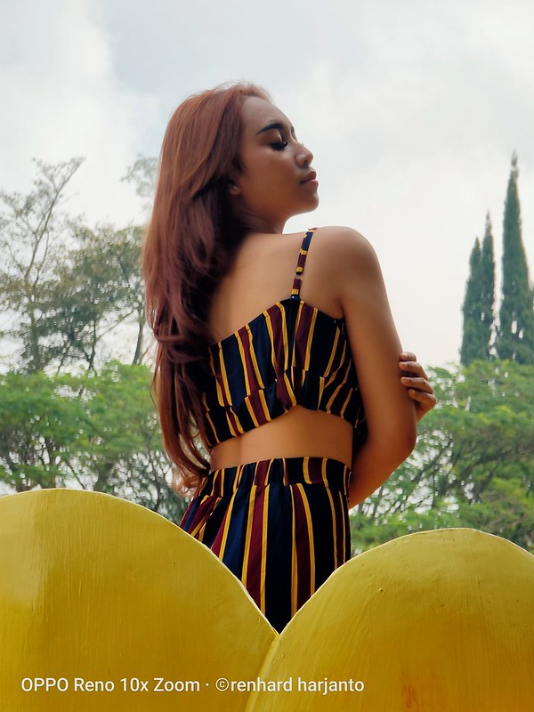 Tips Memotret Model dengan OPPO Reno 10x Zoom Menurut Rio Motret