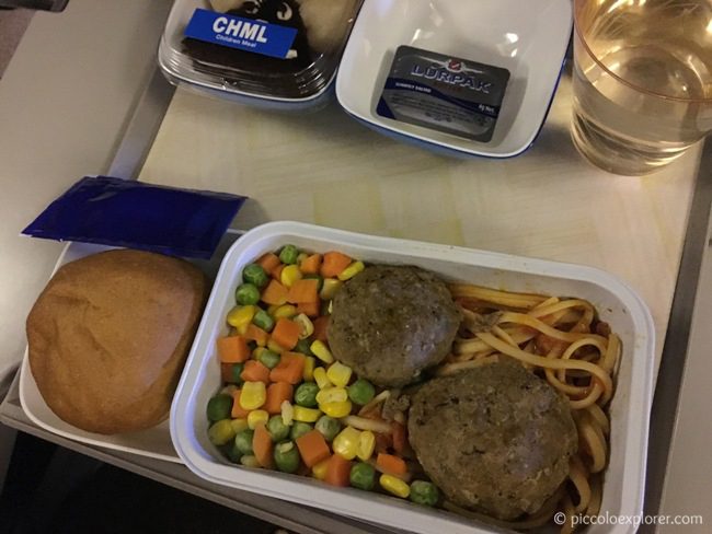 Kupas Tuntas tentang Makanan Pesawat