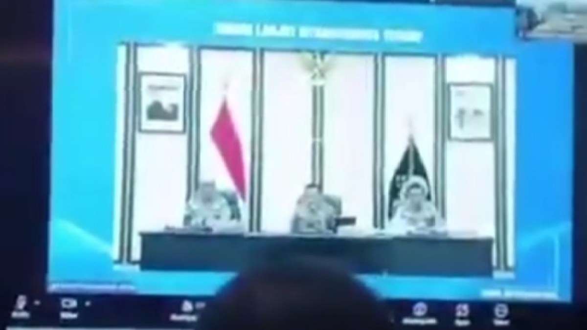 Ramai-ramai Anggota Polisi Unggah Poster ‘Tindak Tegas Tembak’