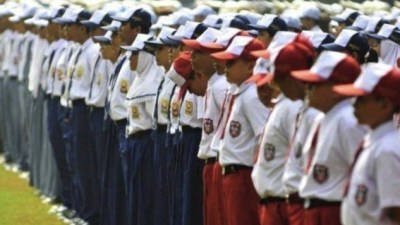 Pendidikan SD-SMP Tak Jadi Gratis, Anggarannya Rp 223 T Justru Dialihkan ke MBG