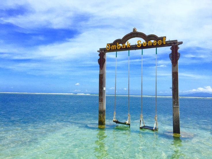 Ayunan-ayunan yang Pemandangan Sekitarnya Menakjubkan