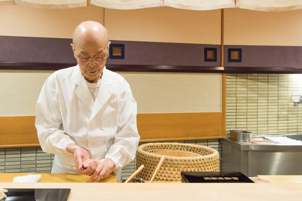 Jiro Dreams of Sushi: Mengenal Sushi Master Terbaik di Dunia