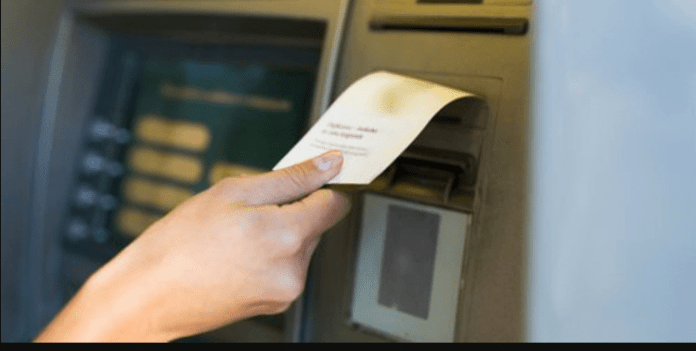 Suka Menyimpan Struk ATM? Ketahui Bahayanya Dari Sekarang